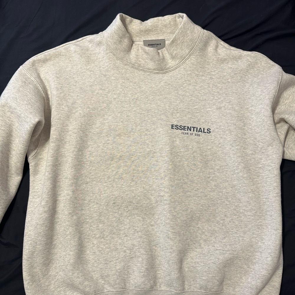 Essentials sweater , medium in men